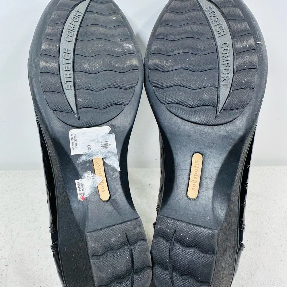 Women's SoftSpots Stretch Comfort Shoes Top Zip Black Patent Size